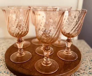 7 Vintage Arcoroc France Rosaline Pink Swirl WINE Water GLASS GOBLETS - Picture 1 of 7