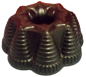 Nordic Ware Bundt Fiesta Party Kuchenpfanne 9 1/2"" T x 3 3/4"" H schwarze Oberfläche USA - Bild 1 von 5