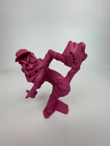 Figura Louis Marx & Co Bull Pen Boo Boo Nutty Mads 1963 deportes rosa béisbol años 60 - Imagen 1 de 3