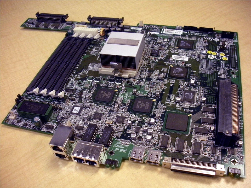 Sun 375-3065 650MHz System Board UltraSPARC IIi for V120 - Image 1 of 3
