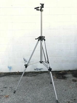 Bogen 3040 Professional Tripod with Bogen Manfrotto 3047 Fluid Motion NO Head - Image 1 of 4