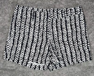 Kenar Shorts Damen 2 schwarz weiß Dschungel Print mit Gürtelschlaufen Taschen sexy - Bild 1 von 10