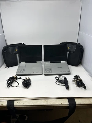 Juego de 2 2 reproductores de DVD Venturer PDV880 pantalla de 7" con adaptadores y fundas Foto 1 de 4