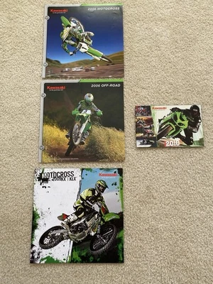 Kawasaki 2006 motocicleta todoterreno en 2009 y 10 folletos Foto 1 de 4