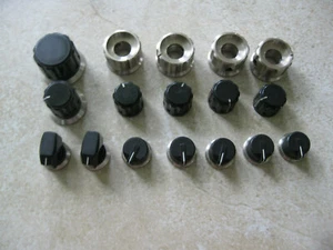 Yaesu FT-736R Zestaw gałek panelu przedniego (mniej gałka VFO) w bardzo ładnym kształcie - Zdjęcie 1 z 1