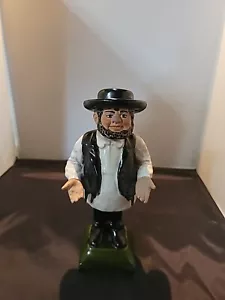Bordallo Pinheiro Hecho en Portugal Figura En Movimiento Hombre Amish - Imagen 1 de 9