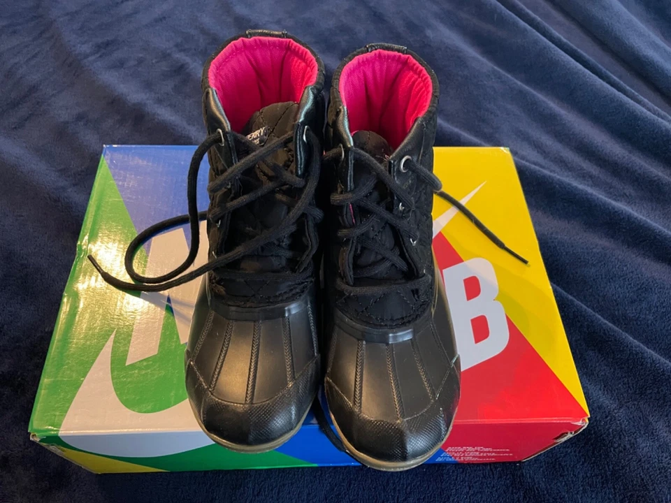 Bota Sperry Port para niñas talla 13 niños negro rosa lluvia casual  Foto 1 de 4