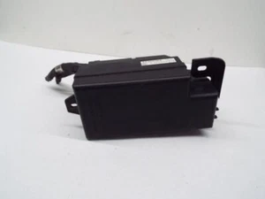 9-2X      2005 Fuse Box Engine 235830 - Picture 1 of 12