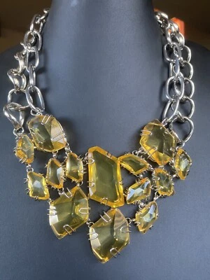 Collar BCBGMAXAZRIA Metal Pico Babero Declaración Pasarela Catálogo Piedras Brillantes Foto 1 de 4