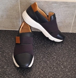 NEW * CLARKS ~ ARTISAN * LEATHER FLATFORM SHOES (CUSHIONED) UK 5 E (WIDE FIT) - Picture 1 of 15