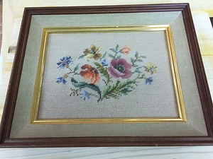 VINTAGE FRAMED NEEDLEPOINT ROSES 13" X 16" - Picture 1 of 3
