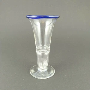 Wachtmeister / Schnapsglas mit Blaurand, 19.Jh. Eingestochene Luftblase. - Bild 1 von 5