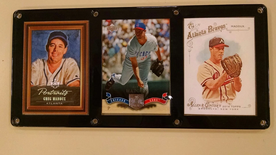 GREG MADDUX 3 КАРТЫ ТАБЛИЧКА ВИНТ ЧИКАГО ДЕТЕНЫШИ ATLANTA BRAVES ЗАЛ СЛАВЫ - Изображение 1 из 1