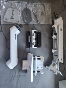Ergotron HX Series 45-475-216 monitor mount / stand 124.5 cm (49") Desk White - Picture 1 of 5