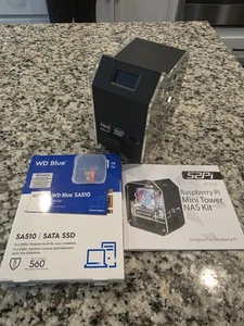 Raspberry Pi 4B 8GB, Geeekpi NAS case, 1TB WD Blue SSD & SanDisk 64GB SD Build - Afbeelding 1 van 17