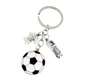 Schlüsselanhänger Fußball / Soccer Geschenk Anhänger Schlüssel Ball Kickers  - Picture 1 of 2