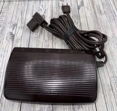 Foot Pedal Control Electric AC Wall Plug SINGER Genie 353 ZIG ZAG Sewing Machine - Image 1 of 4