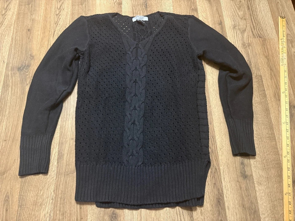 Suéter gris tallado con volantes, para mujer talla mediana, negro, tejido con cable, cuello en V Foto 1 de 4