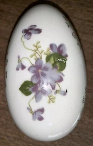 LEFTON CHINA HAND-PAINTED PORCELAIN EGG #2209 Lidded Trinket Dish Purple Floral - Picture 1 of 7