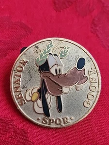 ✅️Disney Pin SENATOR GOOFY Disney Auktion Pin - Bild 1 von 8
