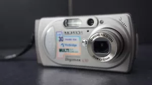 Samsung Digimax 430 4.0MP Digital Camera - Silver - Picture 1 of 8