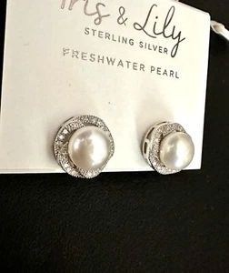 Iris & Lily Fresh Water Pearl / Crystal Surprised Post Earrings - Picture 1 of 4