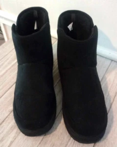 Old Navy Cozy Warm Faux Suede Sherpa Lined Boots Black Womens Size 8.5 - Picture 1 of 5