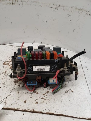Fuse Box Engine Fits 00-02 SIERRA 1500 PICKUP 1397294 - Image 1 of 4