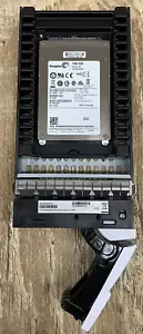 MICROSOFT 0996904-02,SEAGATE ST800FM0053, 800GB 12G 2.5" SAS SSD IN 3.5" TRAY - Picture 1 of 6