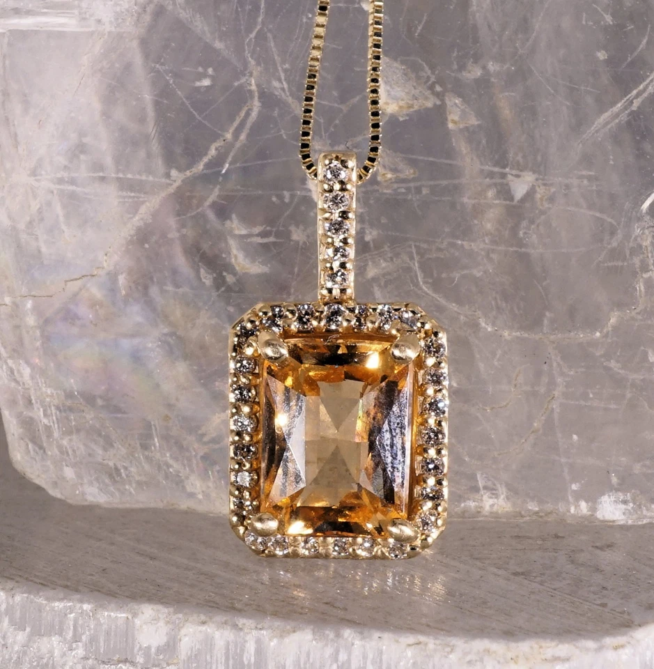 Colgante granate hessonita natural oro amarillo 14k con cadena.  Hecho a medida. Foto 1 de 4