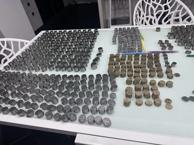 30 Kg 4200 Monete Italiane Tutte Divise Per Tipo- Annate Affare Lire Lira Coin - Immagine 1 di 4