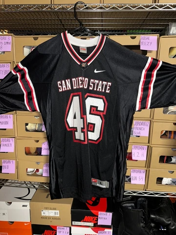 Vintage Nike SDSU San Diego state university Football Jersey Cover