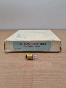 X4 BIRNEN 1,2 V FÜR CORGI 464 POLICE / 437 AMBULANCE / DINKY JOE 90 AUTO B06 - Bild 1 von 4