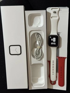 Apple Watch Series 4 - 44mm Cassa in Alluminio Grigio Siderale Cinturino - Zdjęcie 1 z 11