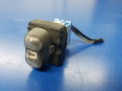 Interruptor de bloqueo de puerta Pontiac Grand Am 2001-2005 lado derecho o izquierdo usado Foto 1 de 3