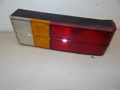 LÁMPARA LUZ TRASERA LADO PASAJERO DERECHO FORD ESCORT 1981-1985 HATCHBACK  Foto 1 de 4