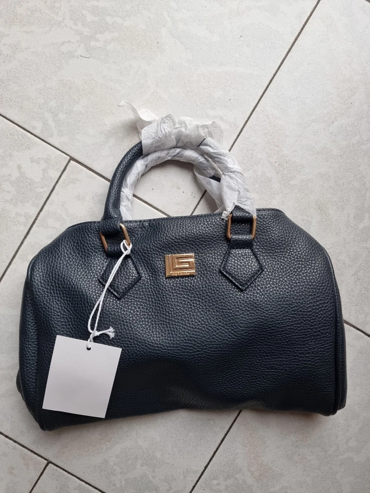 SAC A MAIN FEMME GUY LAROCHE BLEU MARINE BANDOULIEREZ OU A PORTER  SYNTHETIQUE 9 - Photo 1/4