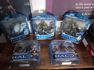 Halo McFarlane 10th Anniversary Figure Set 1 - New but aged with some Detached - Picture 1 of 8