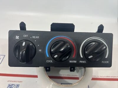99-02 Expedition XL1H-19E764-AA Rear Overhead Climate Panel Control Unit Used - Image 1 of 4
