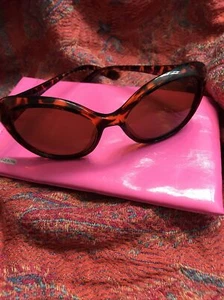 Betsey Johnson Faux Tortious  Shell Sunglasses With case 3 Logos Lightweight - Picture 1 of 10