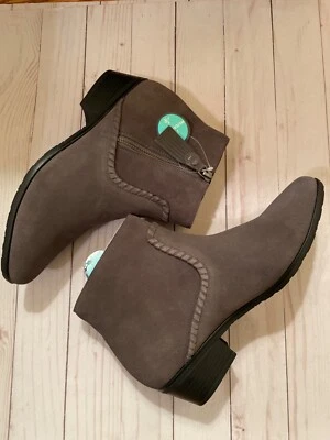 Jack Rogers Dylan gray suede boots size 9.5 New in Box - Image 1 of 4