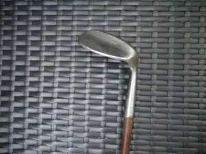 Heavy Antique Wood Shaft Wide Flanged Sole PGA Special Niblic Sand Wedge - Imagen 1 de 16