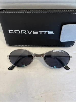 Gafas de sol Corvette Aviator vintage con marco de metal con estuche Foto 1 de 4