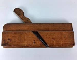 Auburn Tool Co. Auburn, New York. 1864-1867. Schöner 1/4" Seitenperlenhobel. Nr. 105. - Bild 1 von 7