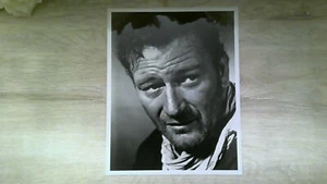 Vintage Gloss Picture - 8 x 10 - Black and White - Picture 1 of 2