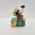 Mary's Moo Moos - December - Kiss Moo Figurine - Girl With Mistletoe 257575