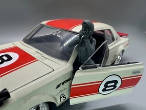 1/24 Scale Sexy Racer Girl Resin Figure Unpainted - Picture 1 of 4