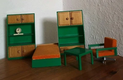 VERO Puppenstube Möbel Zimmer grün Plastik Drehsessel - Bild 1 von 4