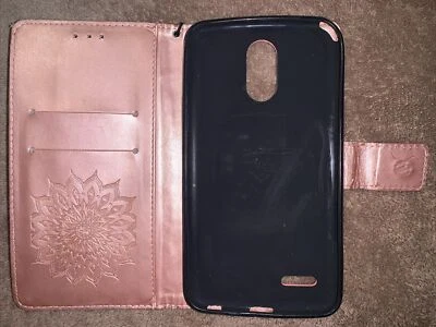 Estuche tipo billetera Lg Stylo 3 Stylo3 Plus oro rosa con correa para muñeca mandala floral Foto 1 de 4