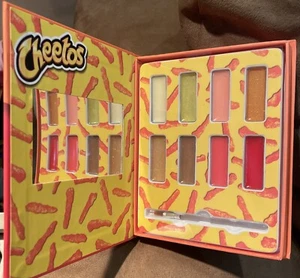 CHEETOS CRUNCHY LIP GLOSS PALETTE - Picture 1 of 3